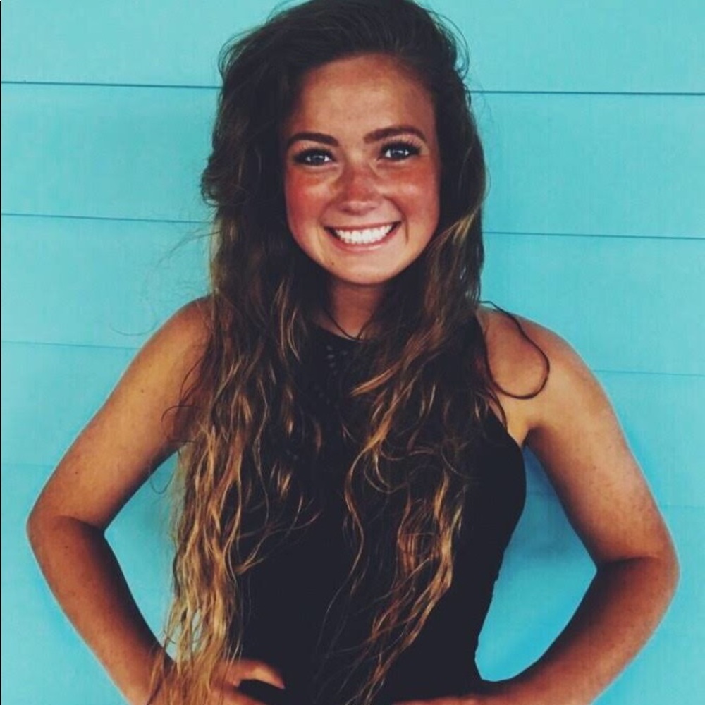 Meet your posher, Chloe!